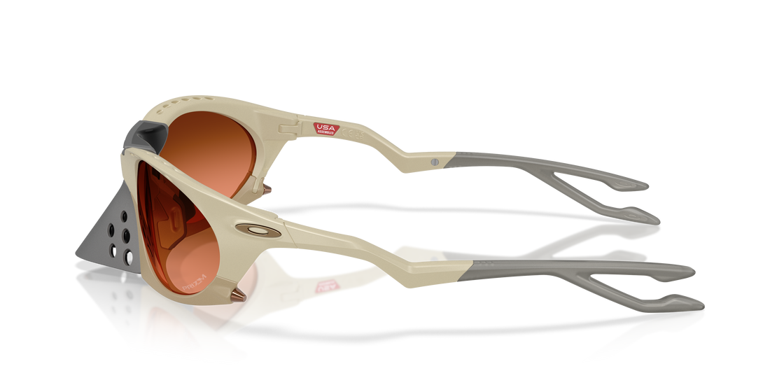 Óculos de sol oakley oo9437 plantaris 943702 beis oval masculino tamanho 63mm - Vista de detalhe