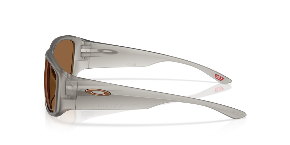 Óculos de sol oakley oo9521 tourniquet 952102 gris square masculino tamanho 57mm - Vista de detalhe