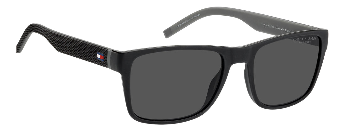 Zonnebrillen tommy hilfiger th 2375/s 807 m9 negro rectangular masculino maat 56mm - Detailaanzicht