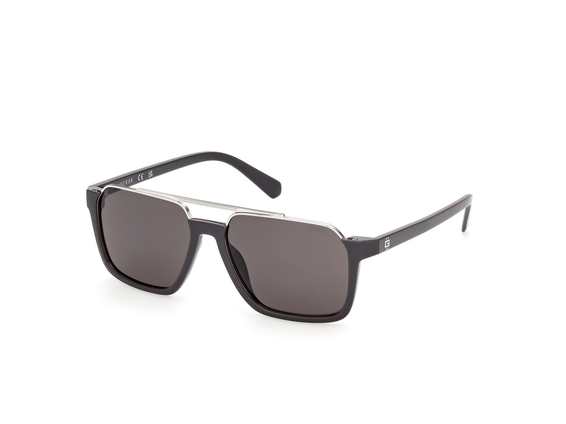 Solbriller guess gu00366 20a gris navigator masculino størrelse 57mm - Hovedvisning