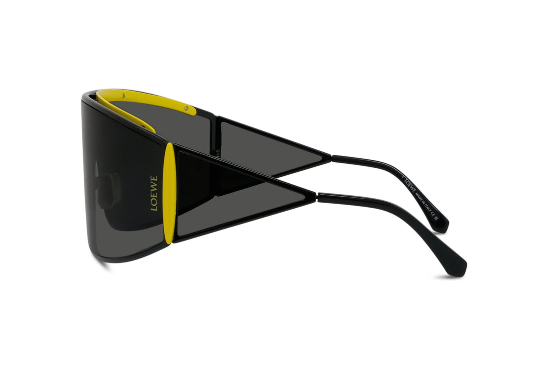 Gafas de sol loewe signature lw40202u 02a black mask femenino talla 0mm - Vista de detalle